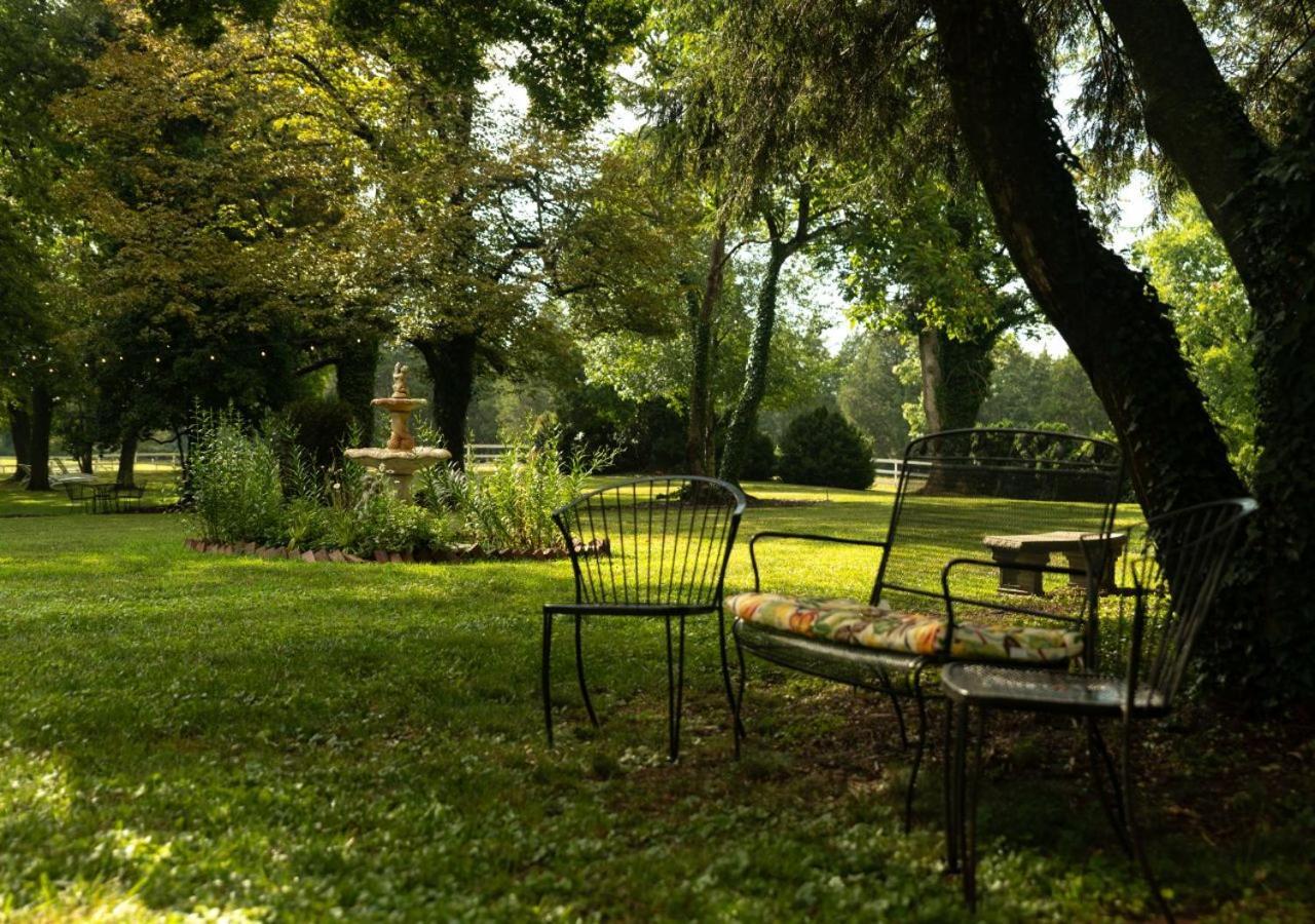 Prospect Hill Inn & Restaurant Zion Crossroads エクステリア 写真