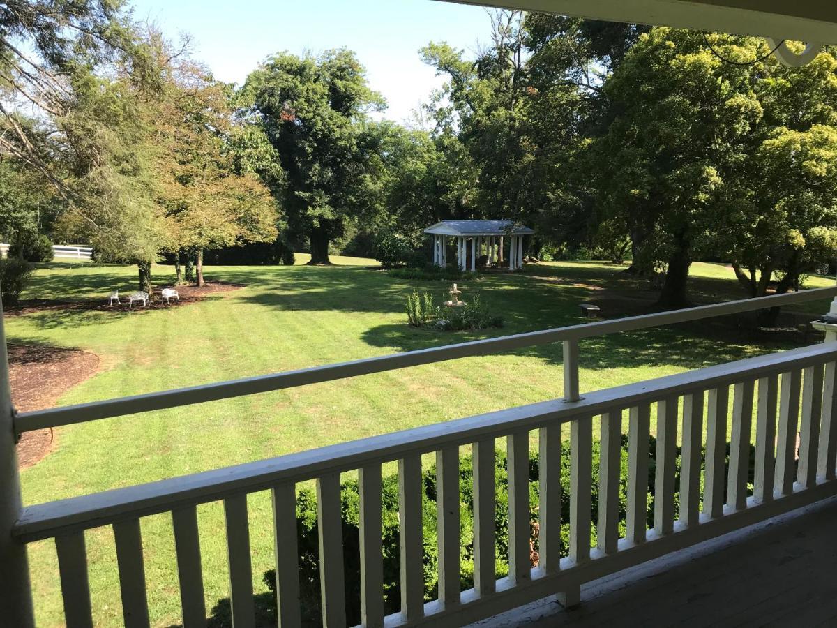 Prospect Hill Inn & Restaurant Zion Crossroads エクステリア 写真